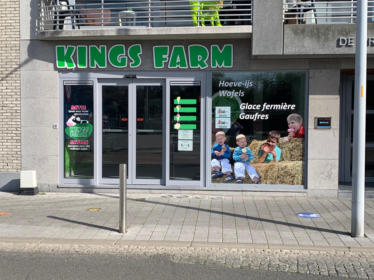 Kings Farm foto winkel Bredene front website